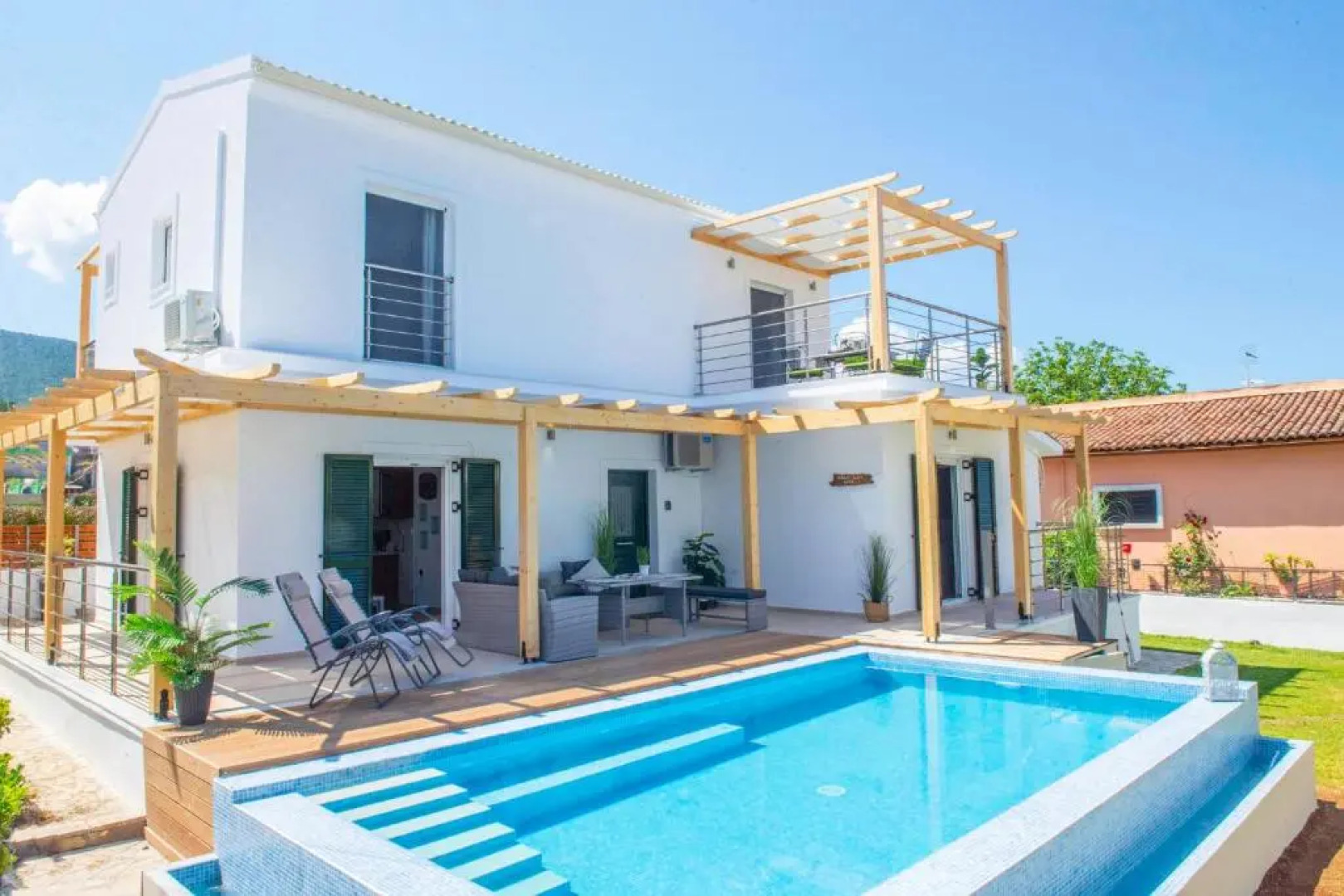 Acharavi Beach Villa