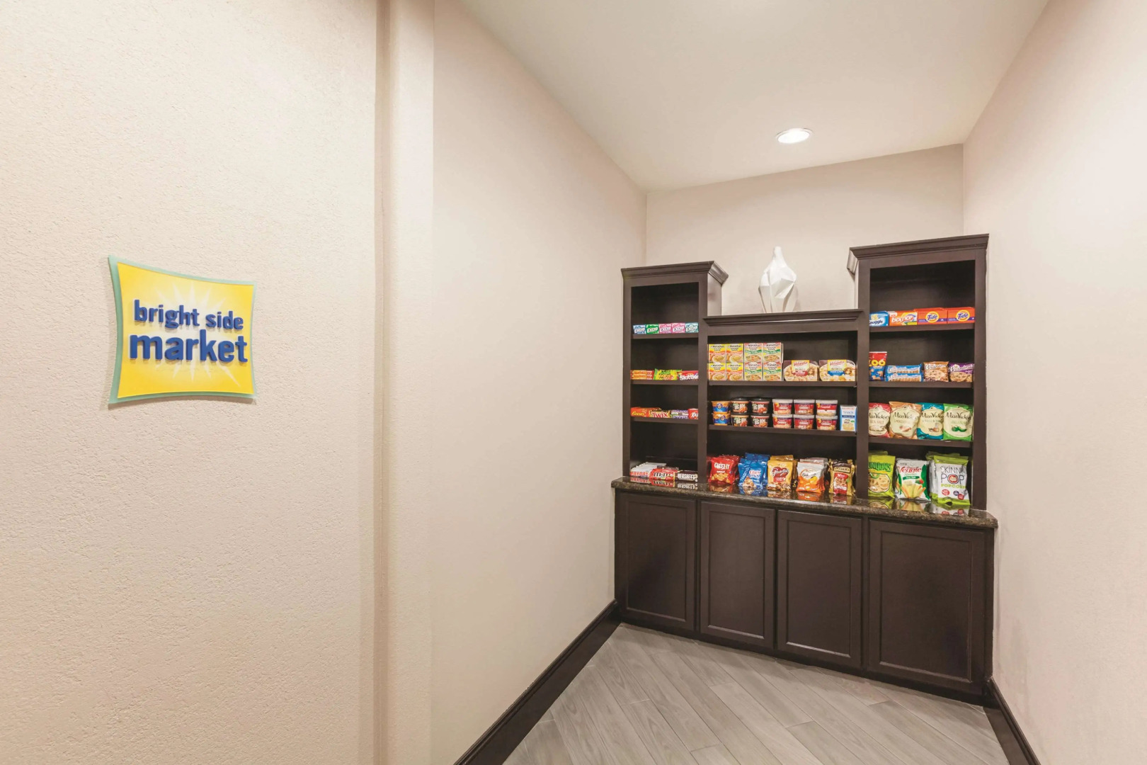 La Quinta Inn & Suites by Wyndham Houston Bush Intl Airpt E