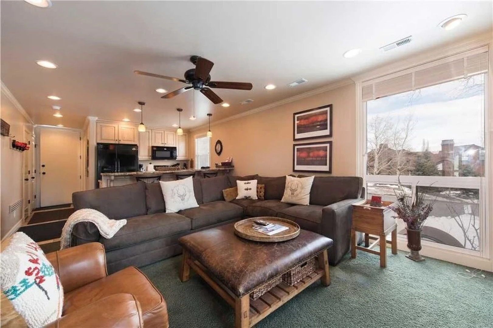 Three Kings Condo Near the Lifts by RedAwning