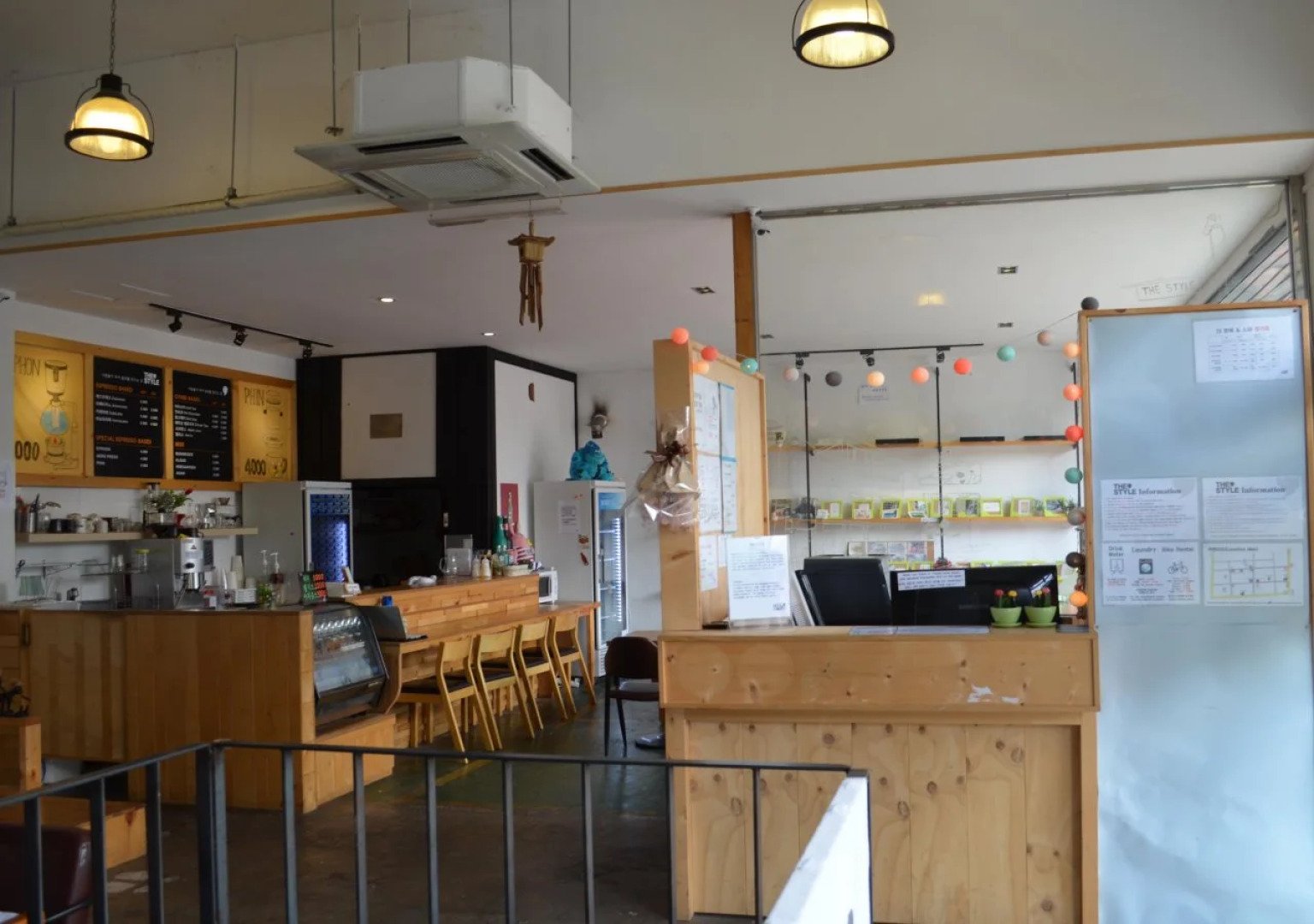 The Style Capsule Guesthouse - Hostel