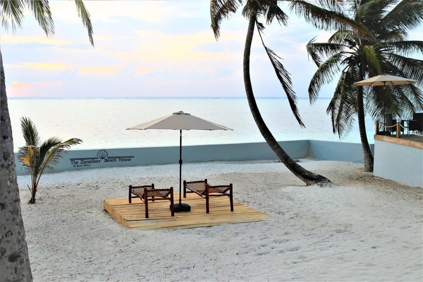 Zanzibar Beach House- West