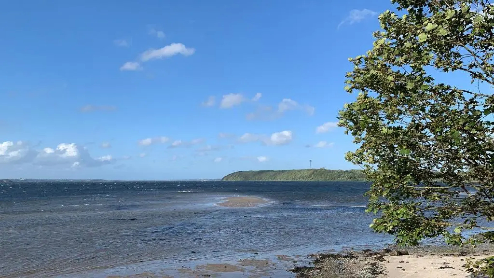Ferienwohnung in weißer Villa am Kliff