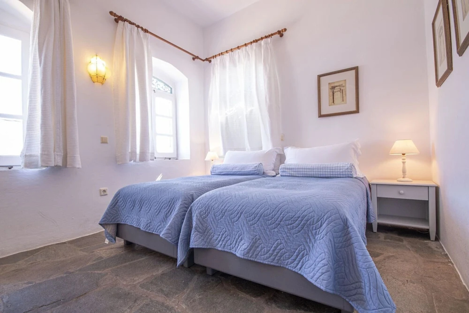 Emporio A Captivating 6-bed Villa in Nimborio