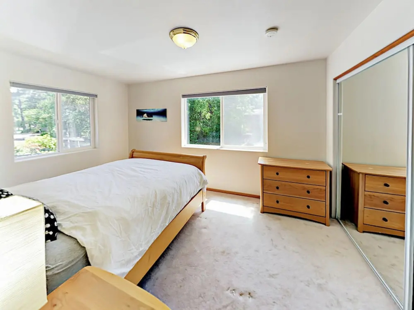 4br W/ Deck - Steps To The Beach! 4 Bedroom Home