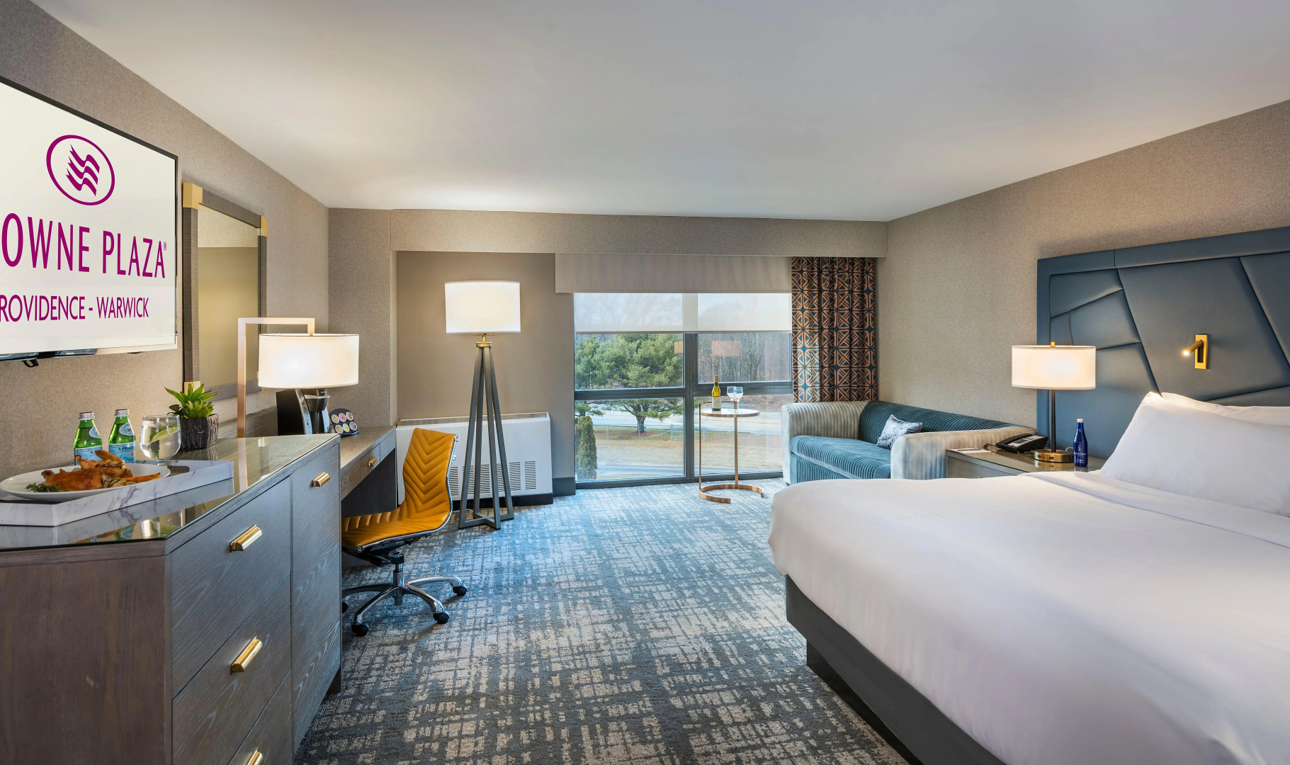 Crowne Plaza Providence-Warwick Airport by IHG
