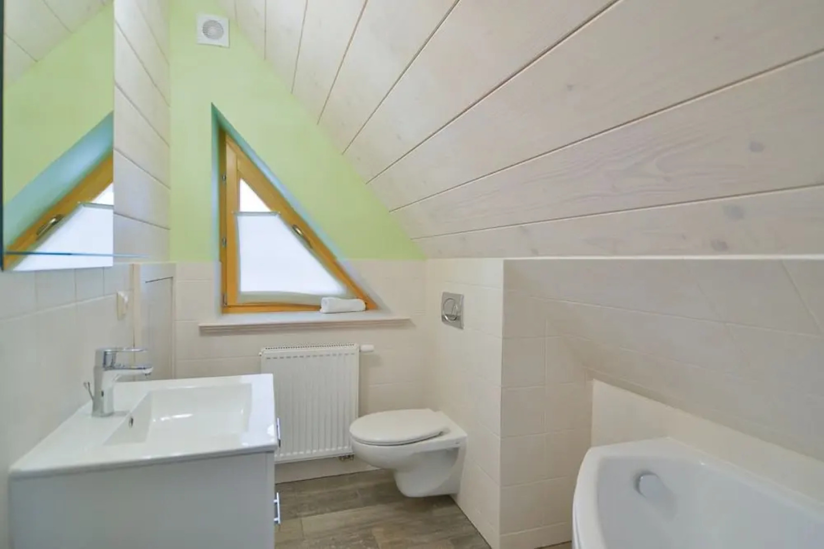 KRUPÓWKA MOUNTAIN RESORT - Widokowy hotel z basenami i wellness