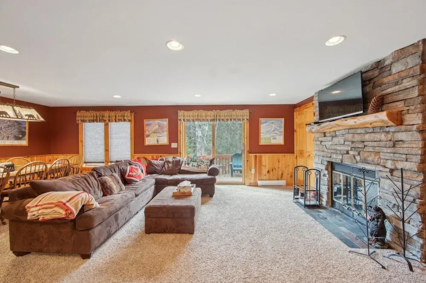 Freebern 18B - Renovated one-of-a-kind with Adirondack style 3 Bedroom Townhouse by The Summit at Gore Mountain