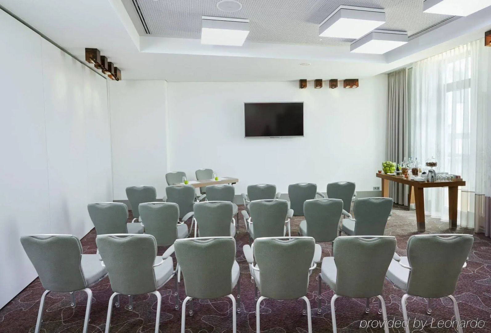 Отель Premier Inn Berlin Alexanderplatz