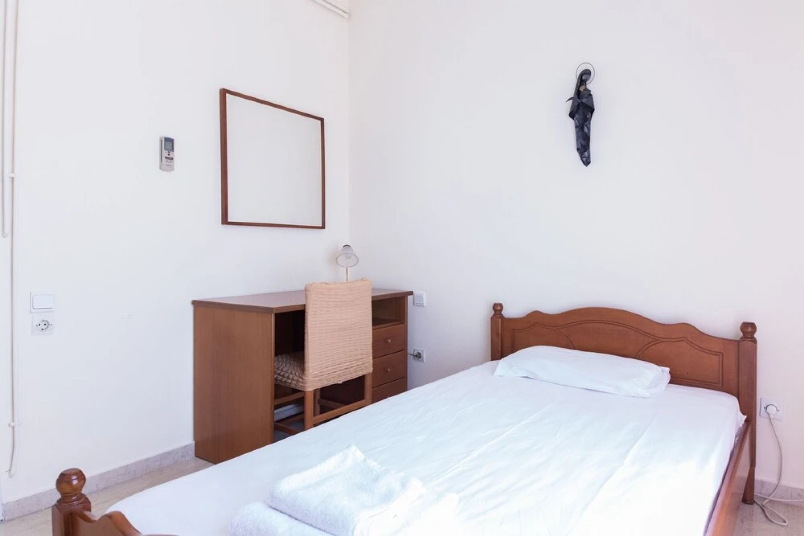 Spacious New apt w View in Agia Varvara