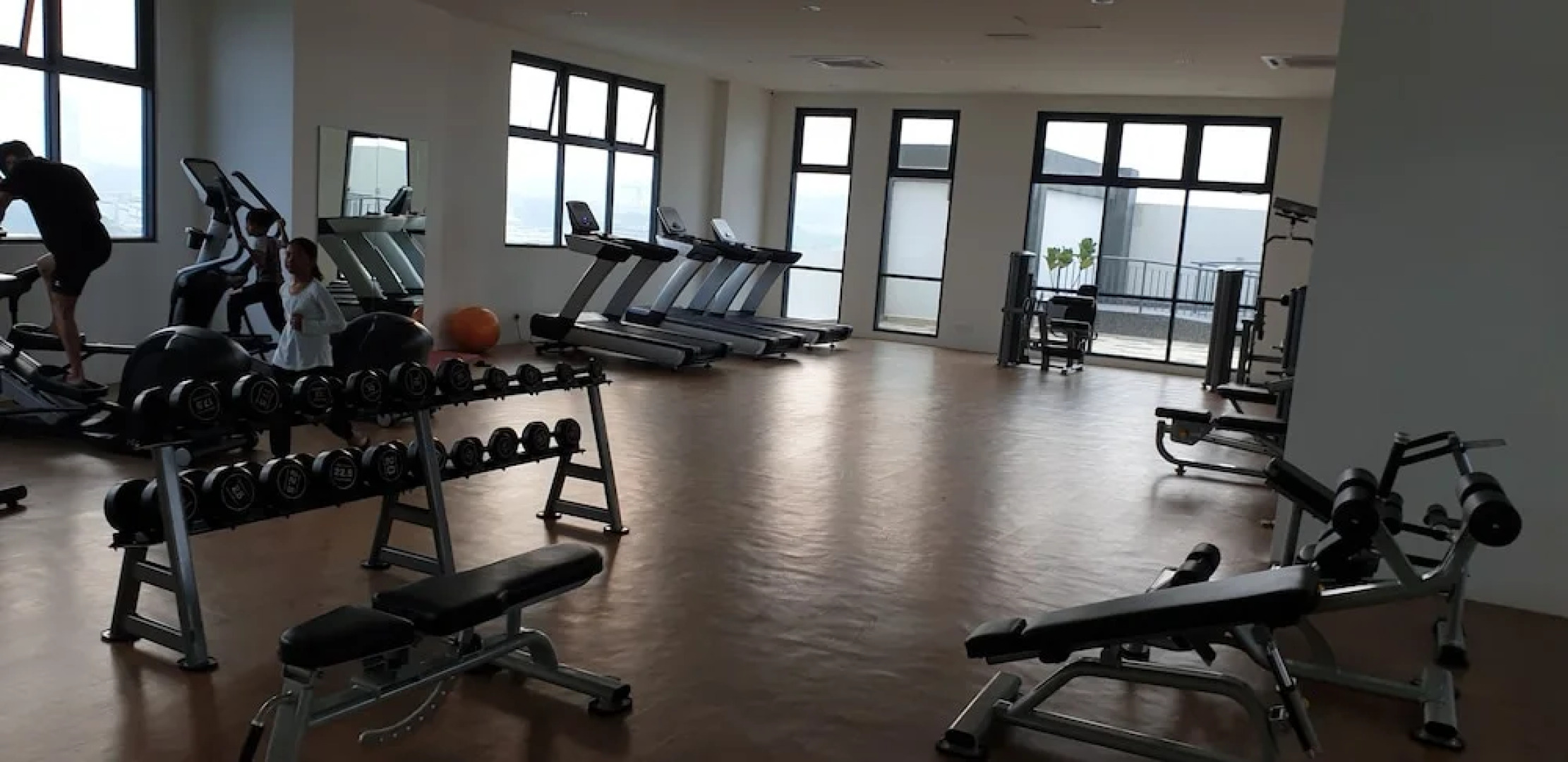 MLH Deluxe Studio Suites @ Landmark Residence