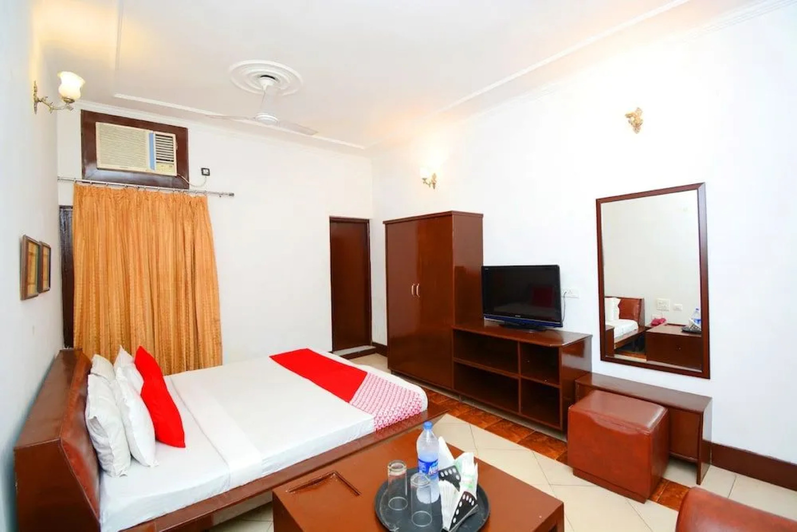 Oyo 37208 Dlm Valley Resorts