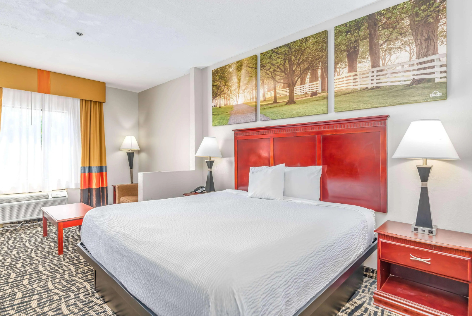 Days Inn & Suites by Wyndham Prattville-Montgomery