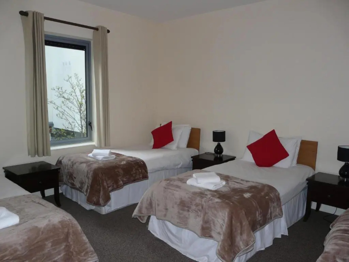 The Courtyard Apartments