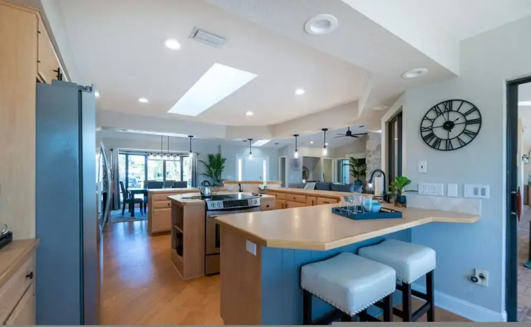 Waterfront Villa With Heated Pool Spa