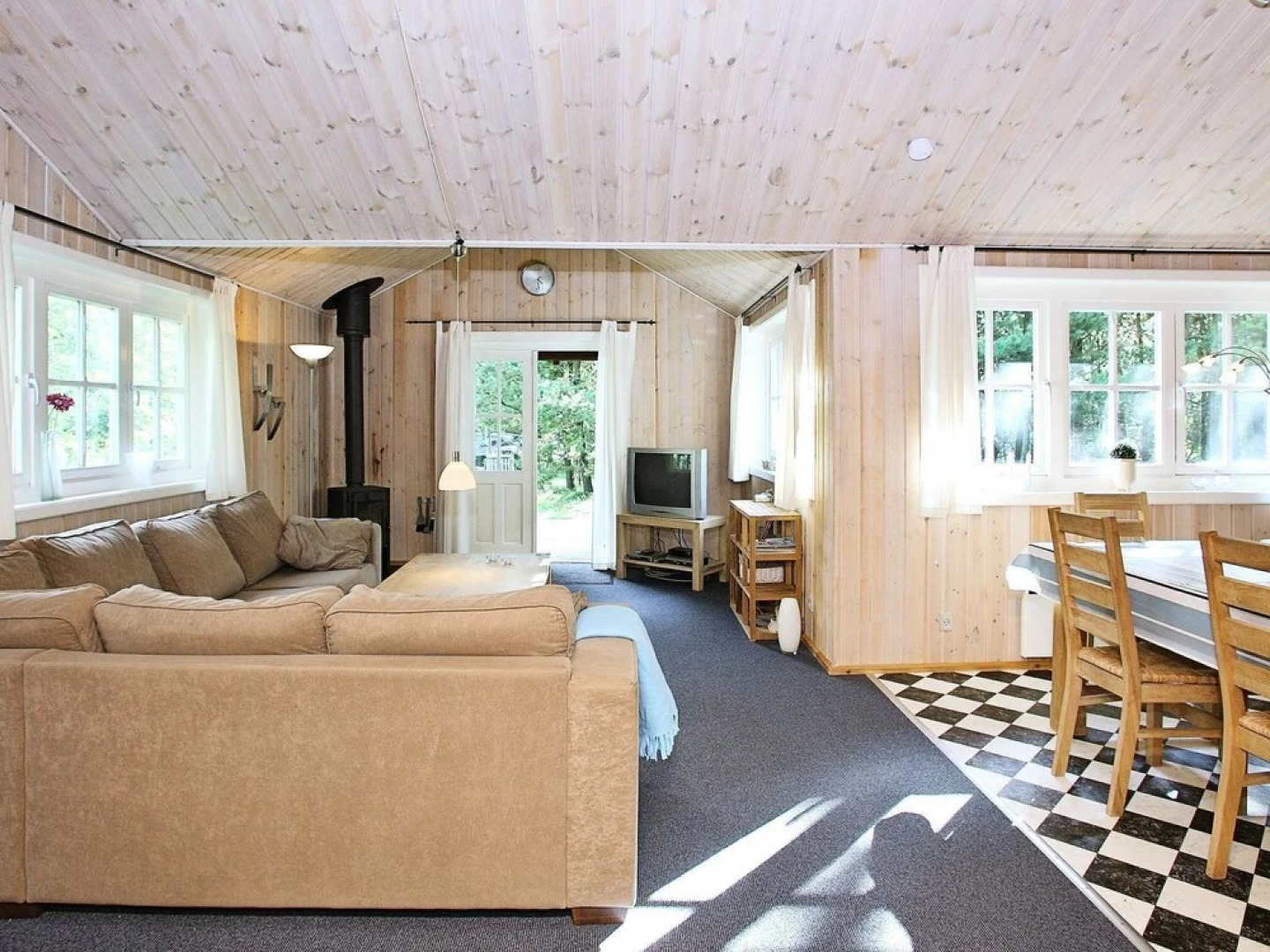 Classic Holiday Home in Hurup With Stereo Unit