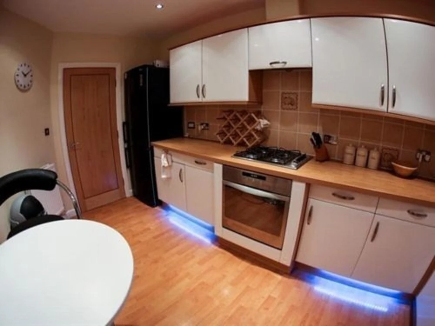 Alexander Apartments Royal Court