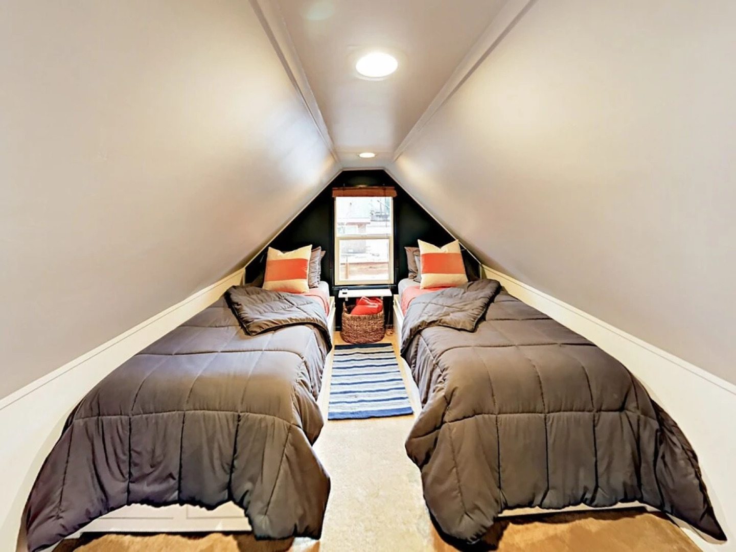 Hillcrest - 3 Br Cabin