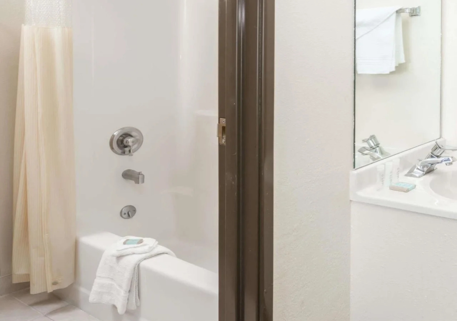 Travelodge by Wyndham Longmont