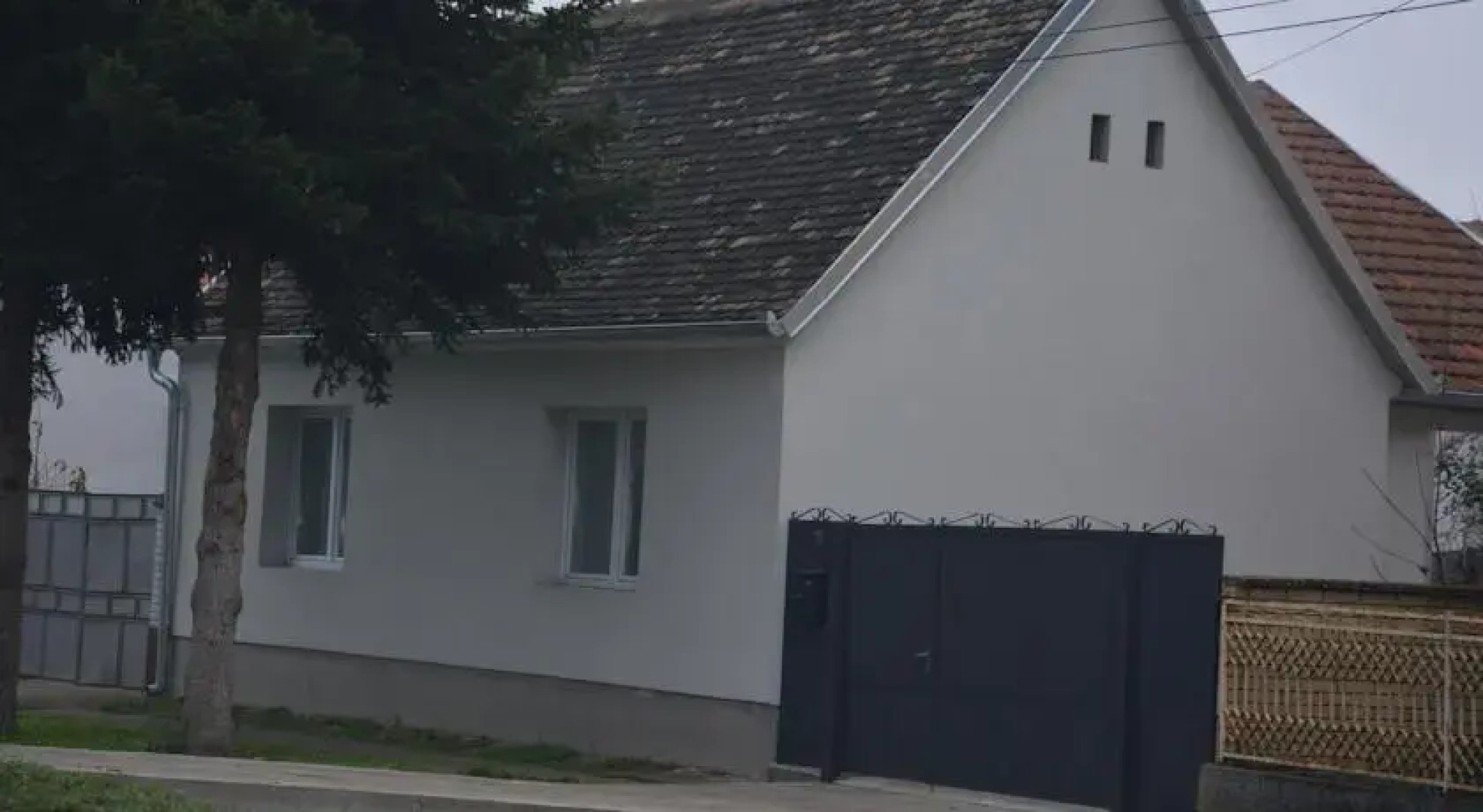 Rooms And Apartments at River