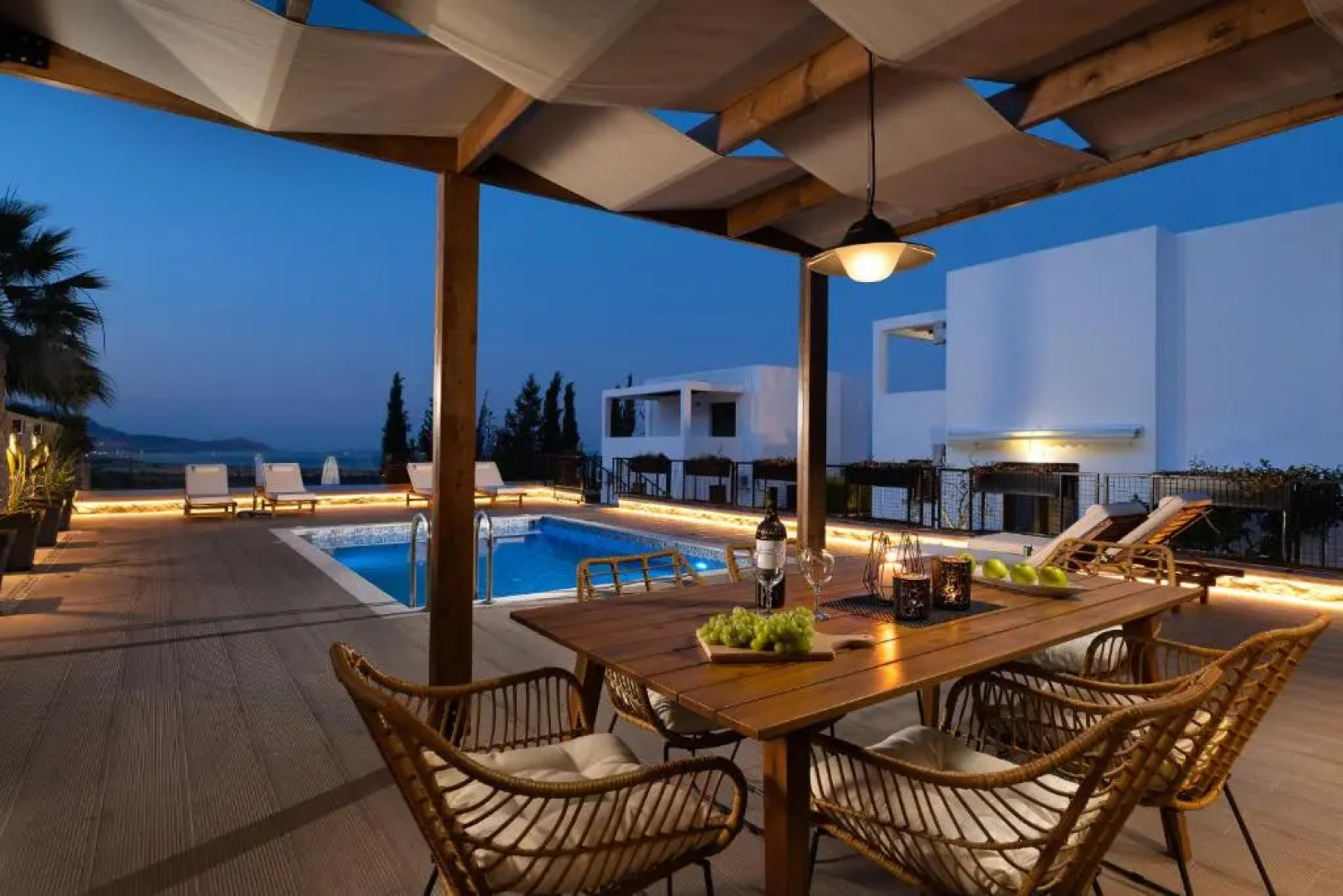VILLA MARIANI renovated May 2022 ,private pool, sea views , Lindos 10 mins,Beach 3 mins