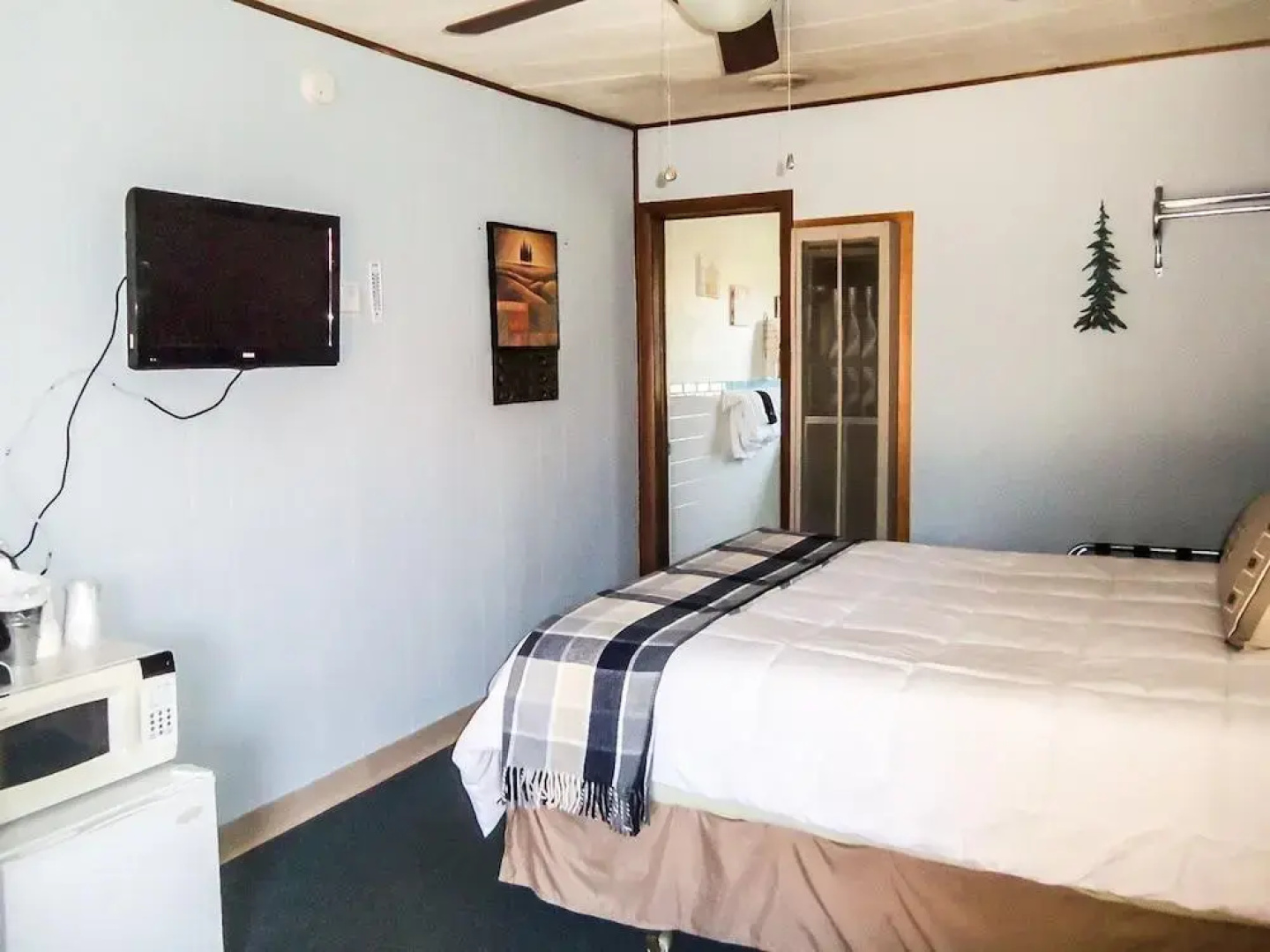 The Gold Pan Motel