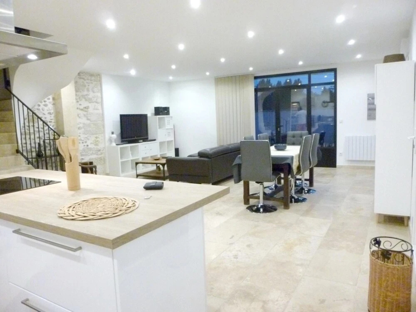 House With 3 Bedrooms in Jonquerettes, With Enclosed Garden and Wifi