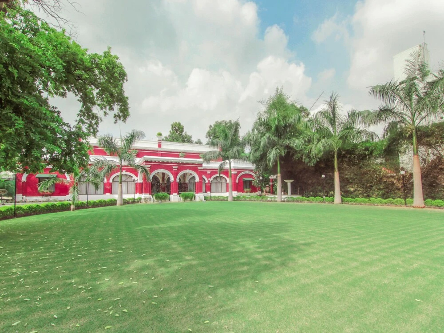 OYO 8771 Hotel Allahabad Regency