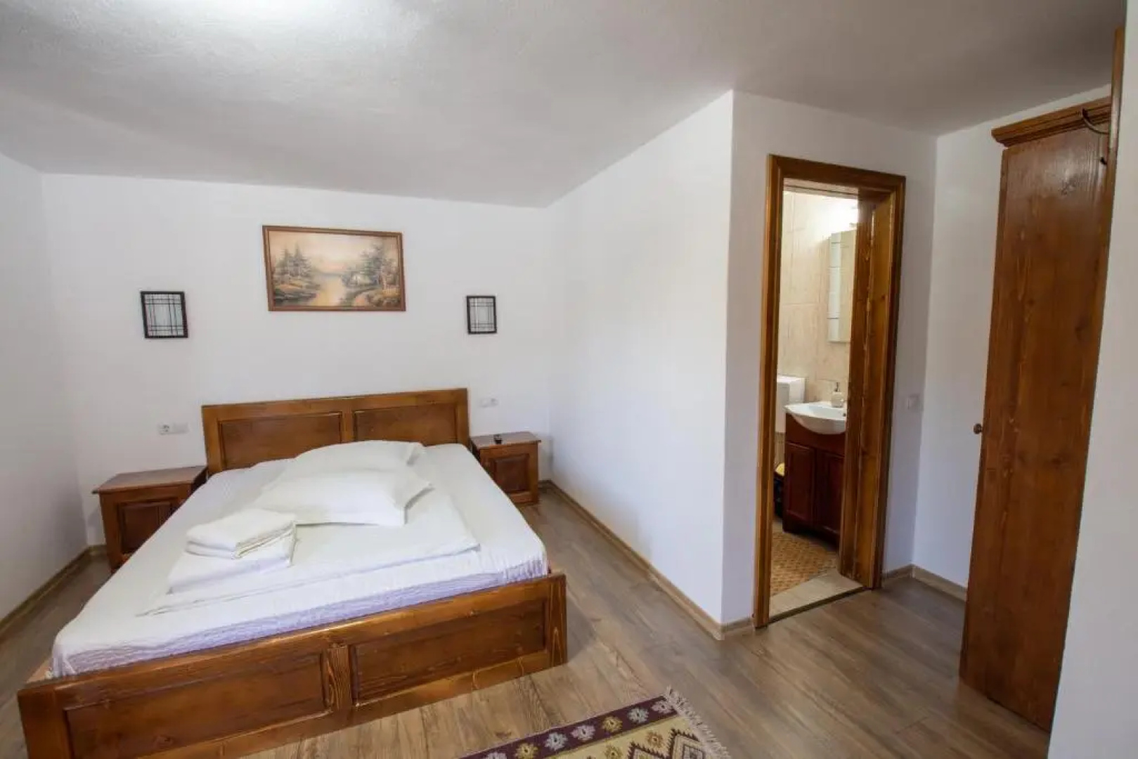 Denisa's Lodge