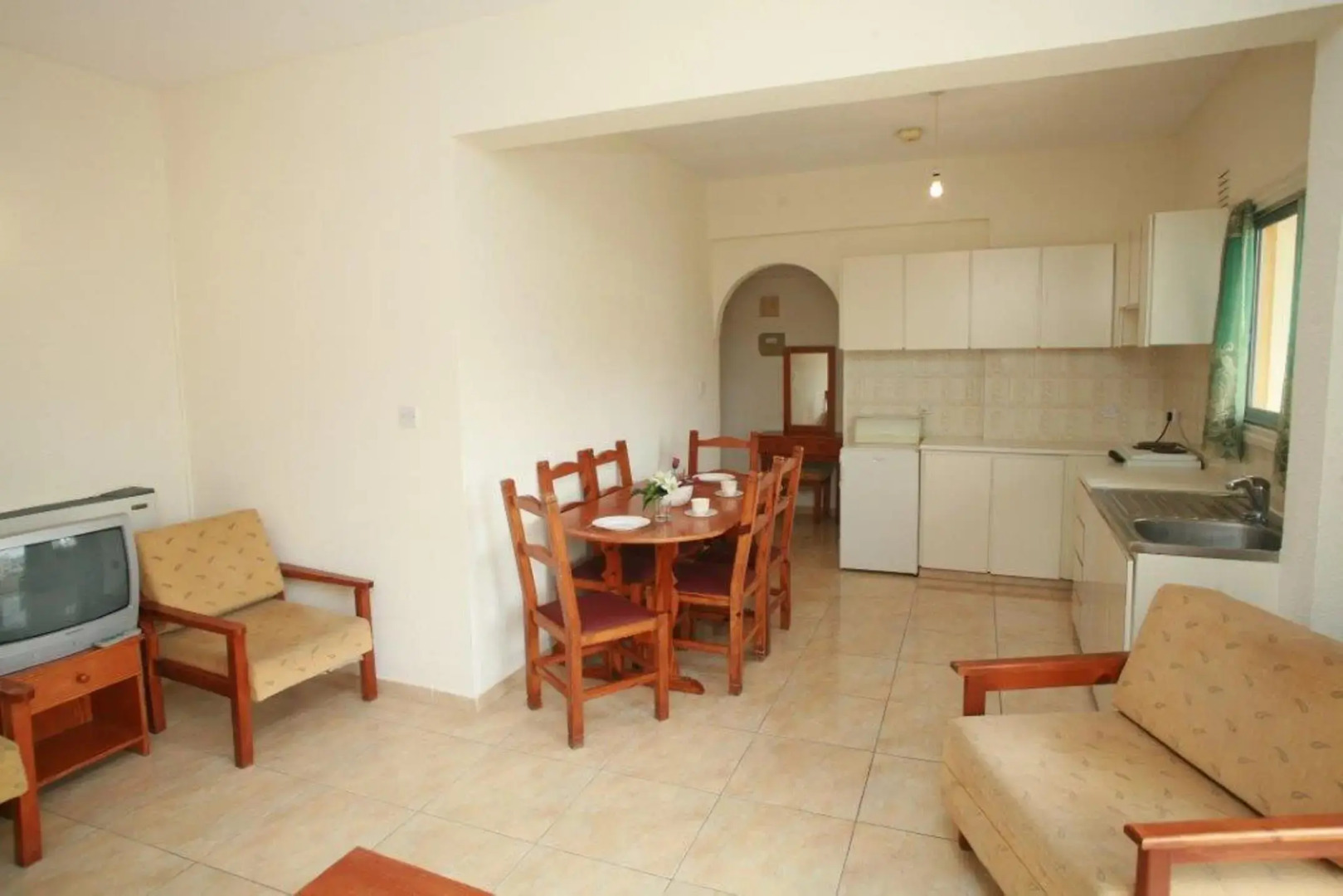 New York Plaza Hotel Apartments