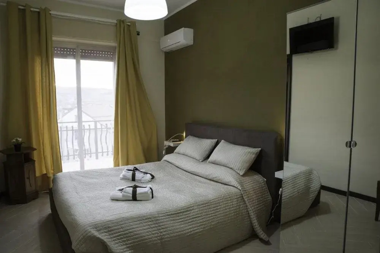 Il Centro Short Lets