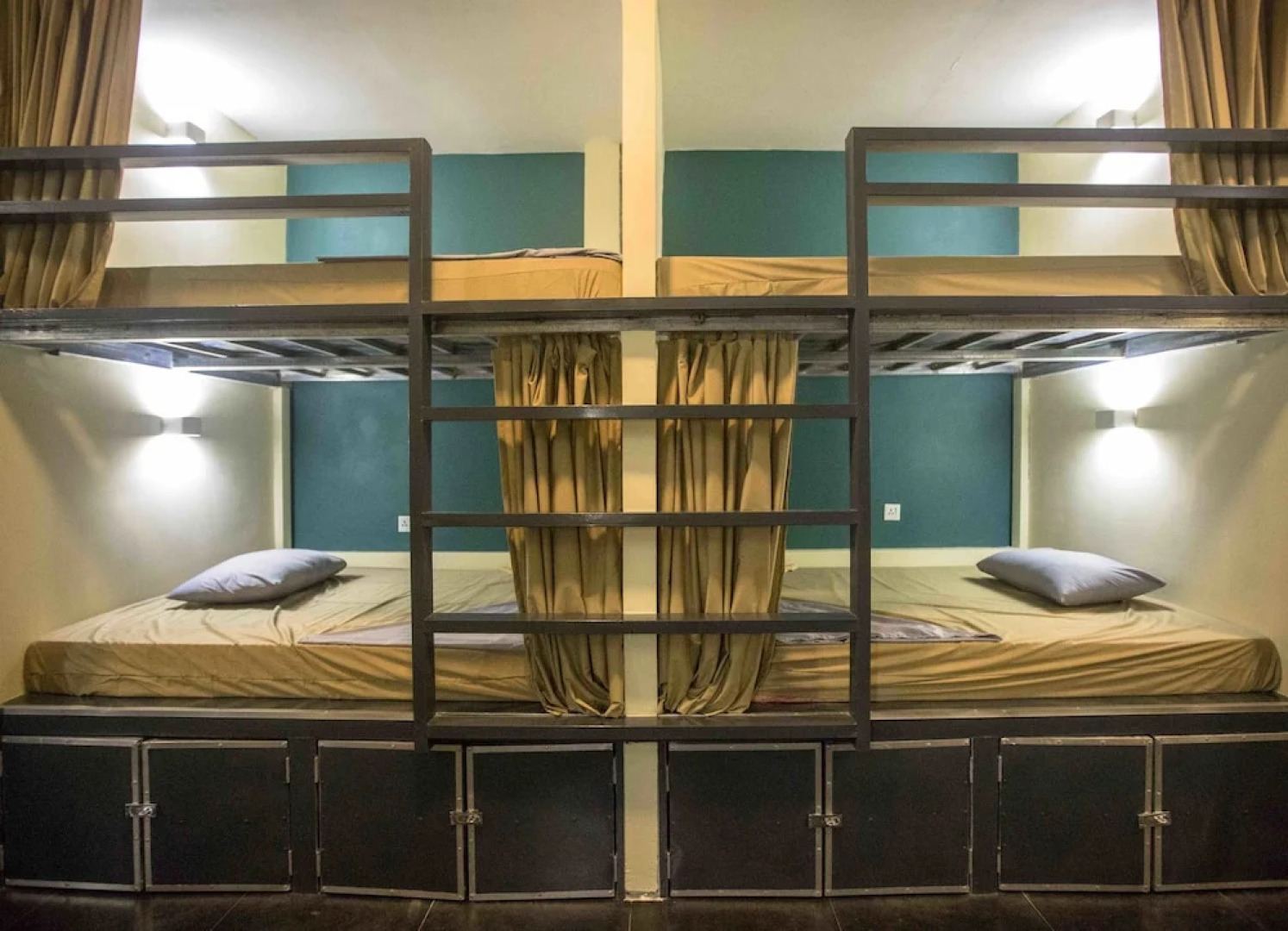 Nest Beach Club - Hostel