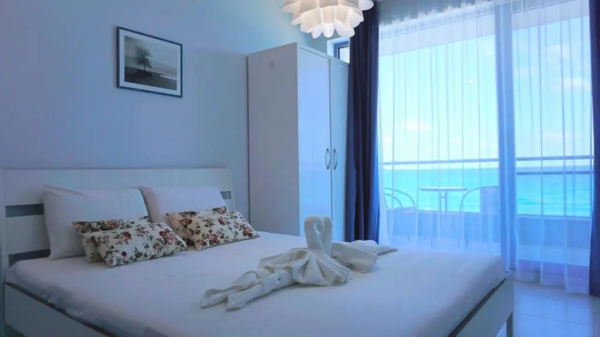 Aurora apartments on the beach