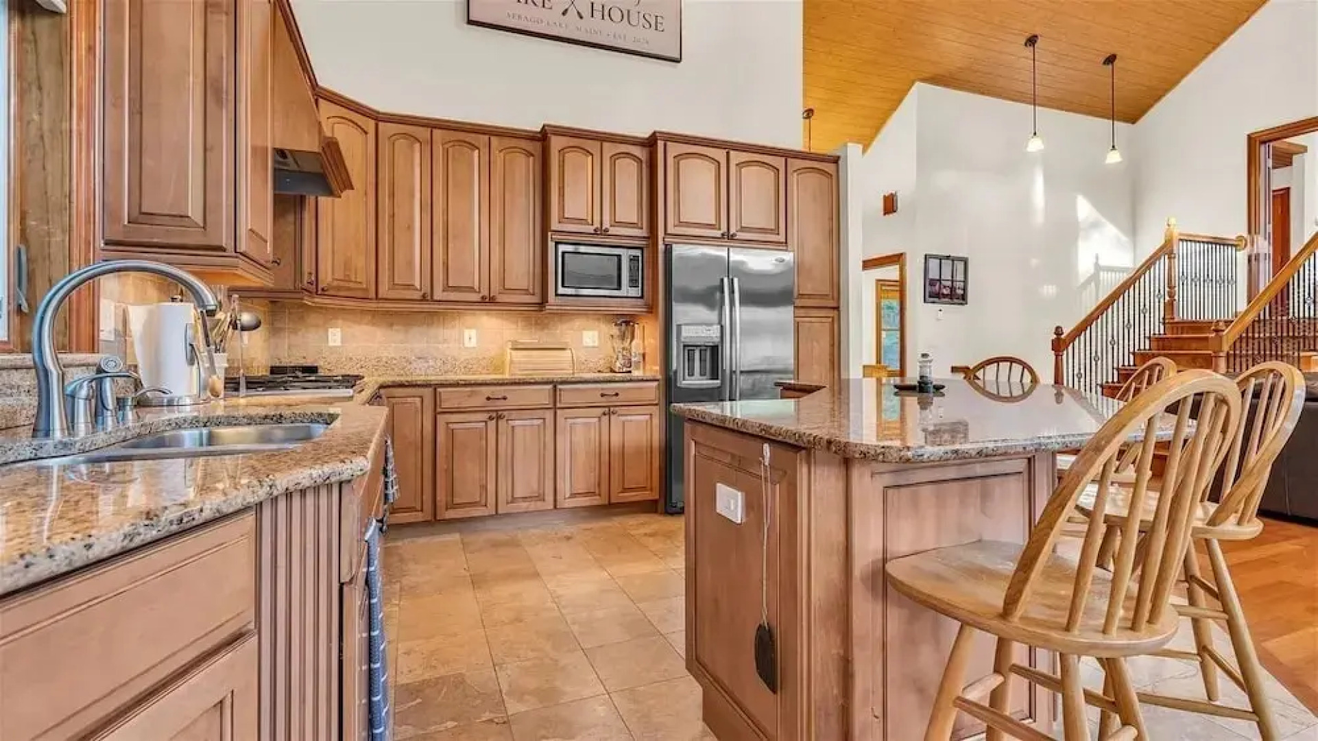 Sandy Cove - Limit 14 4 Bedroom Villa by RedAwning