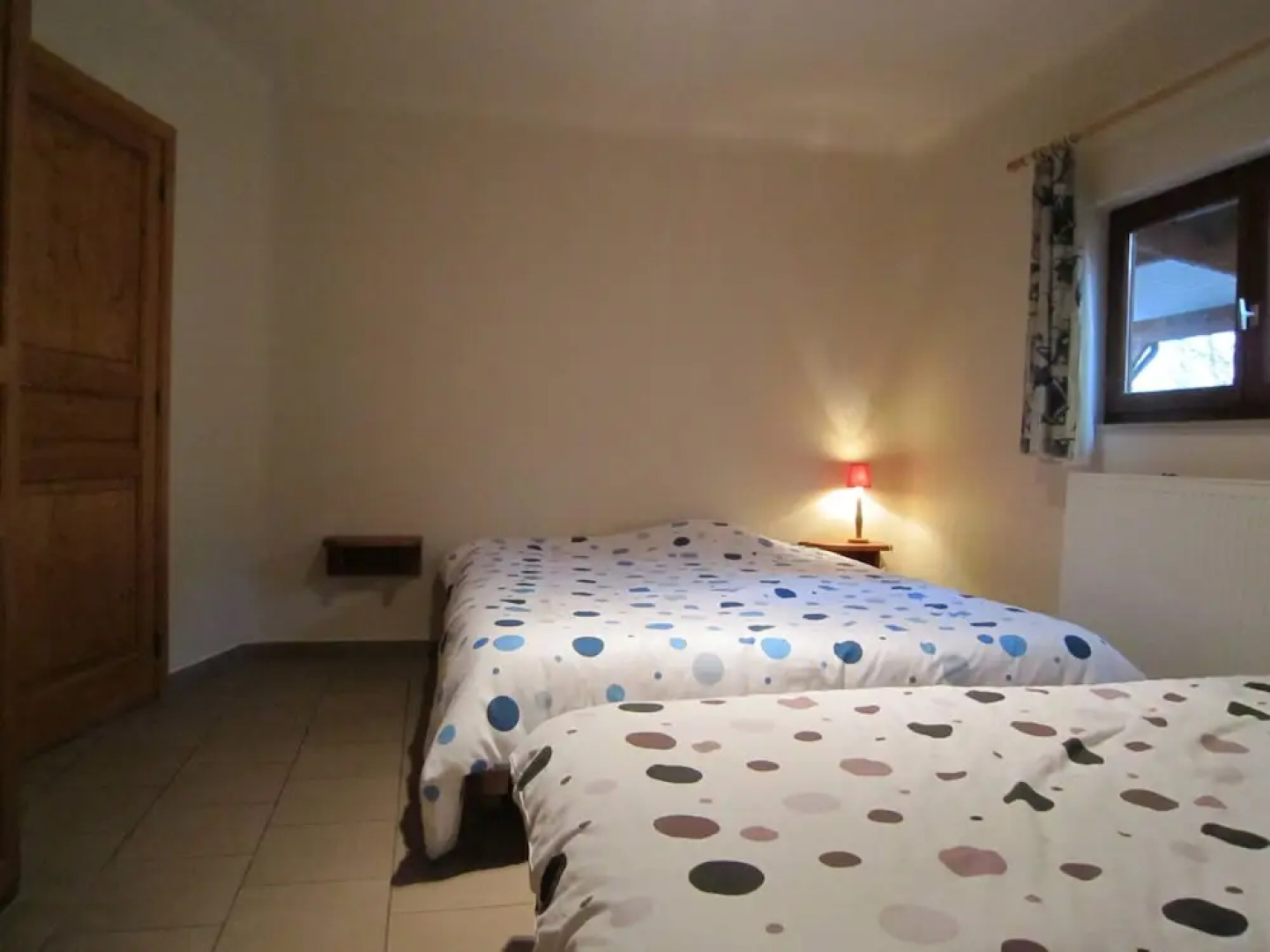 Modern Holiday Home with Jacuzzi and Sauna in Ardennes