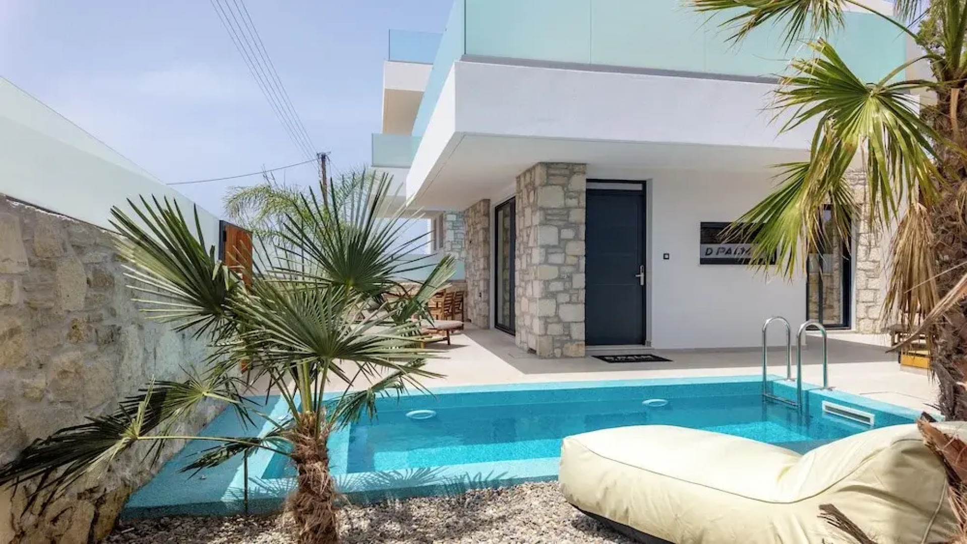 D Palm Premium Living