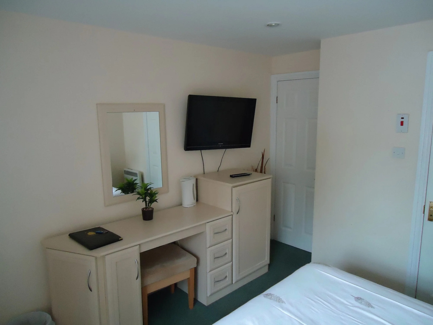 The Limes Country Lodge Hotel