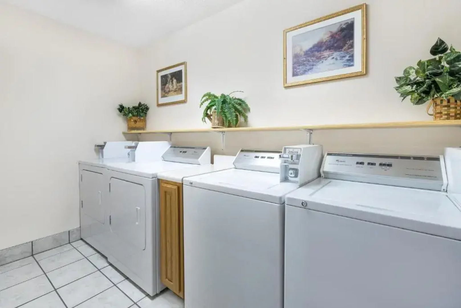 Super 8 Chamberlain SD