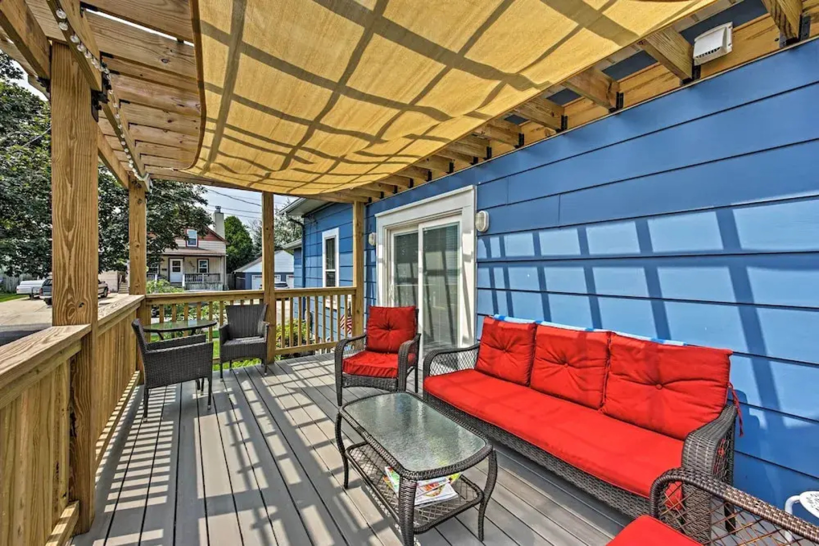 'ania's Retreat' w/ Deck: Walk to Lake Michigan!