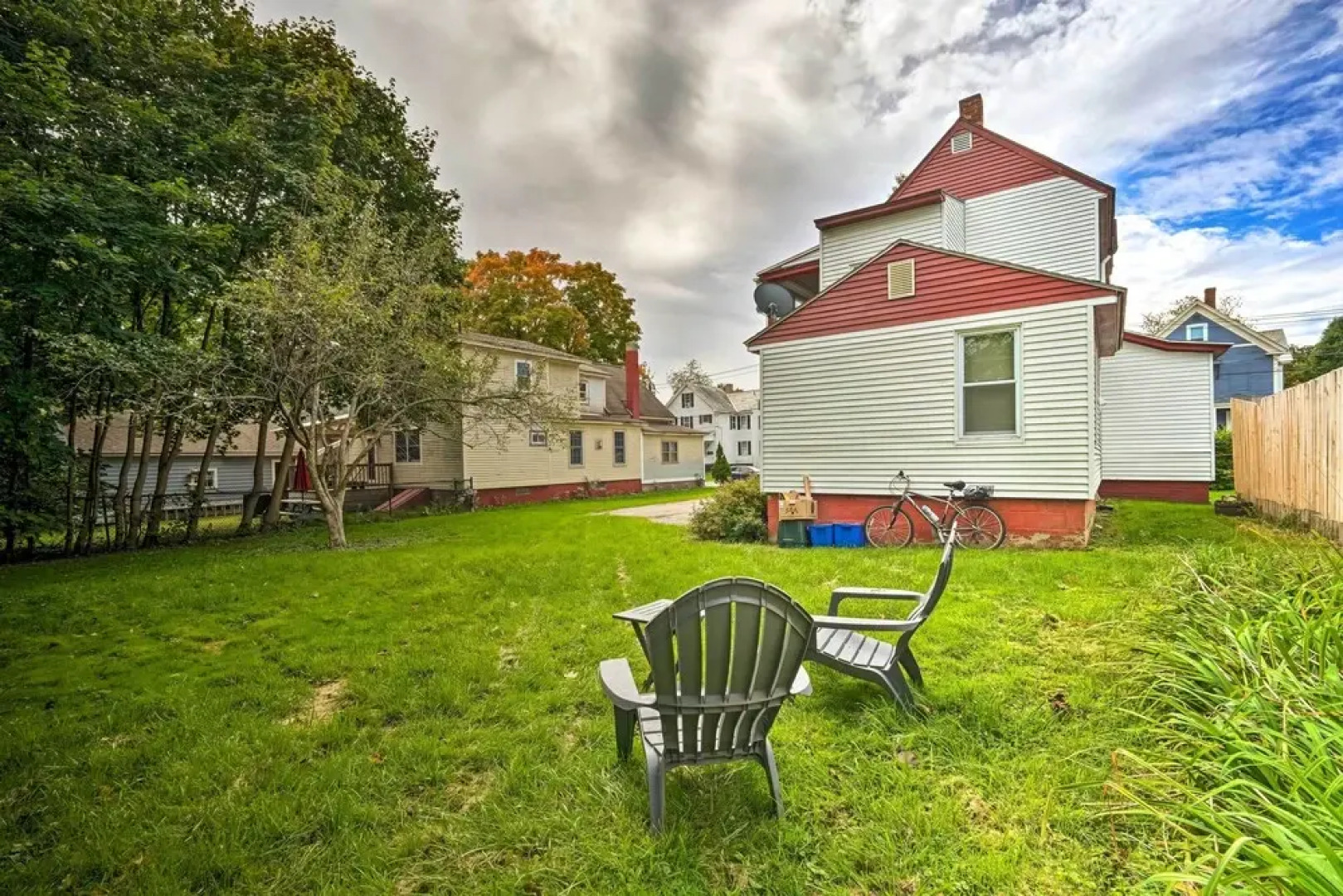 Updated Vintage Apartment < 1/2 Mi to Main St