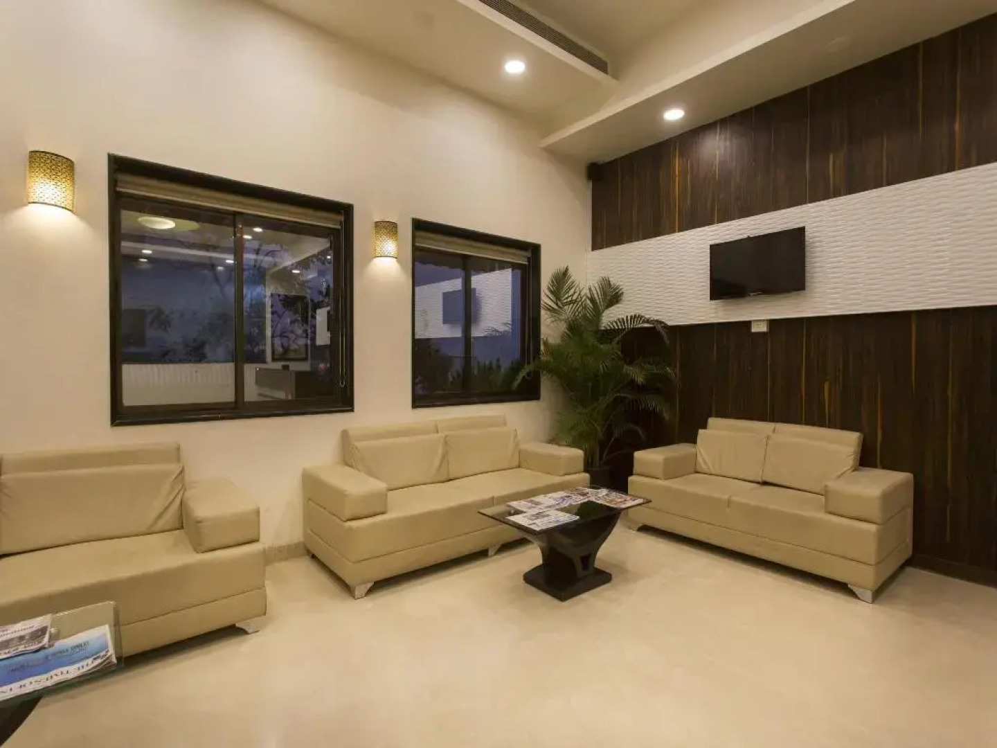 Emerald Resort by OYO Rooms