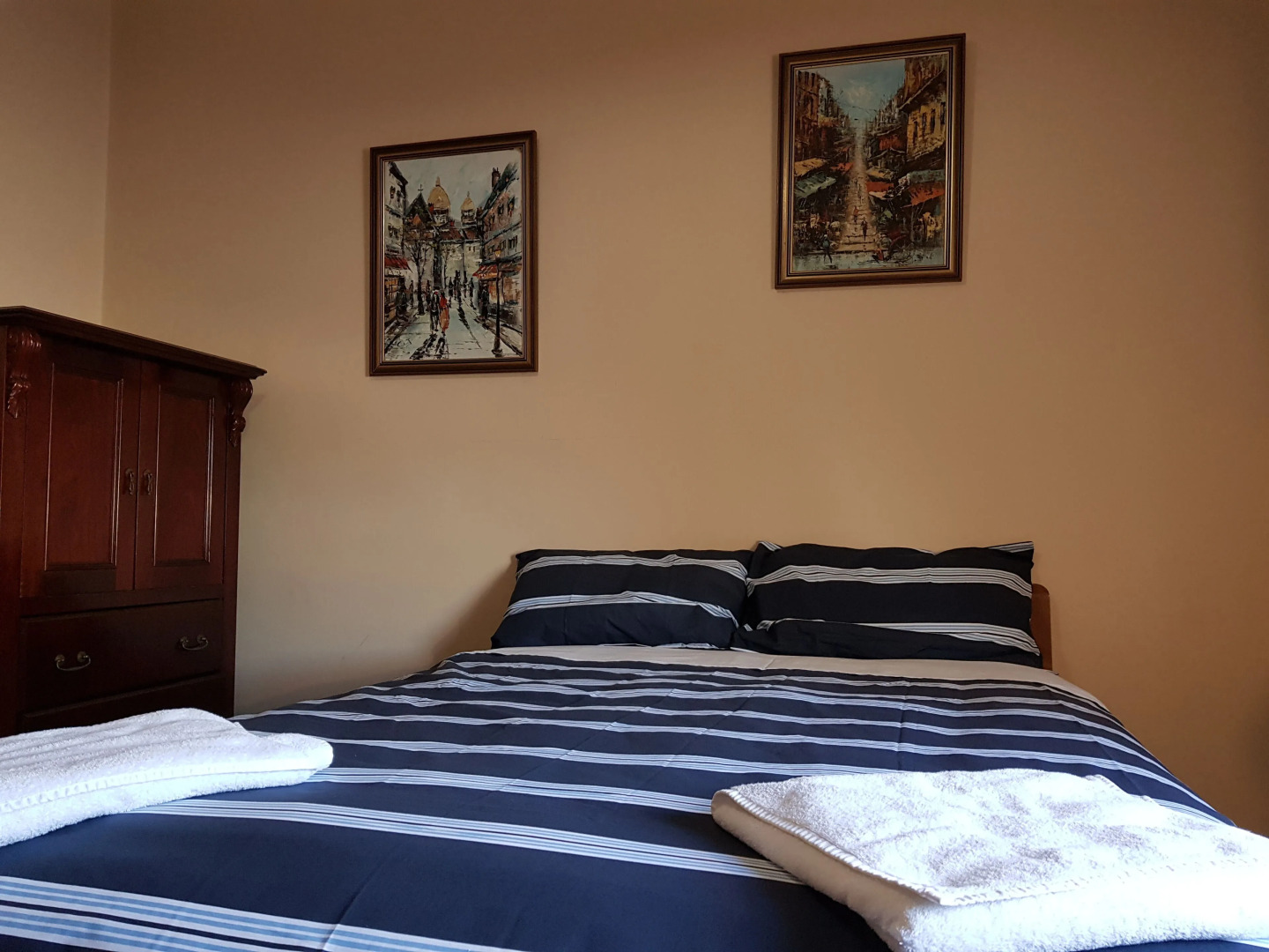 Madden's Commercial Hotel