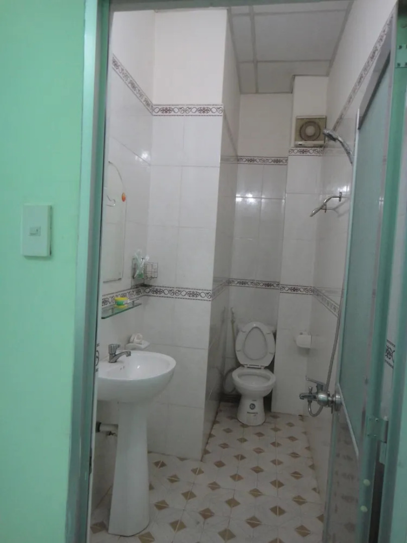 Phat Thinh Hotel Guesthouse