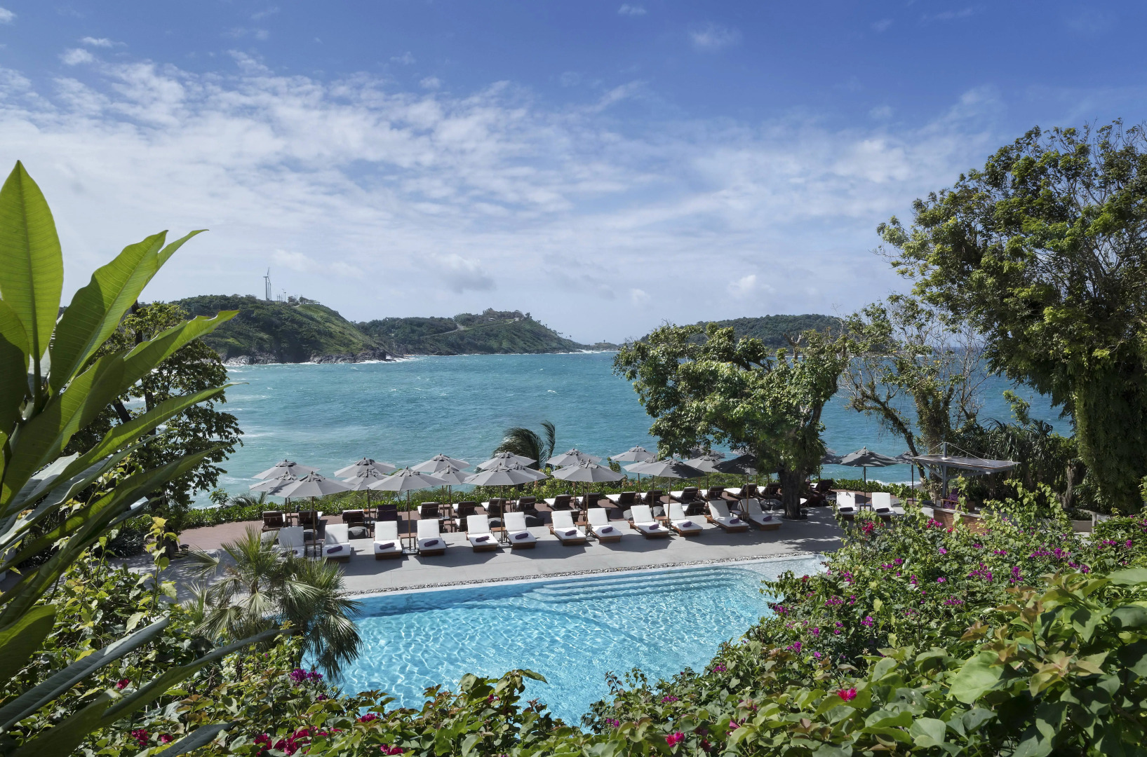 Отель The Nai Harn