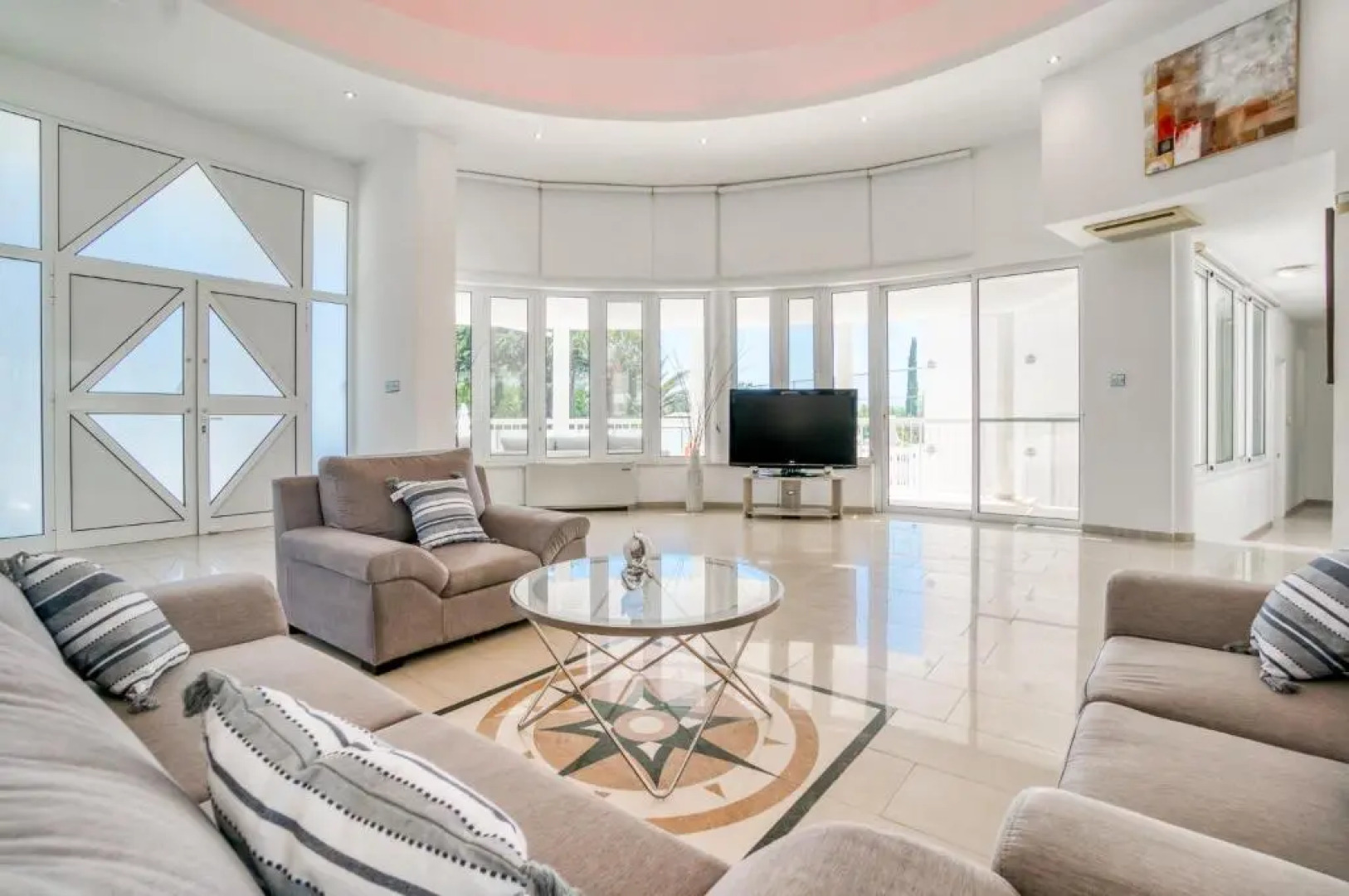 Villa Amelia by Ezoria