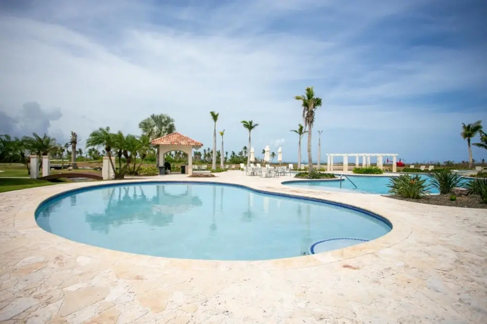 Impressive 2 Bedroom Luxurious Ocean View Apartment at Exclusive Solarea Complex