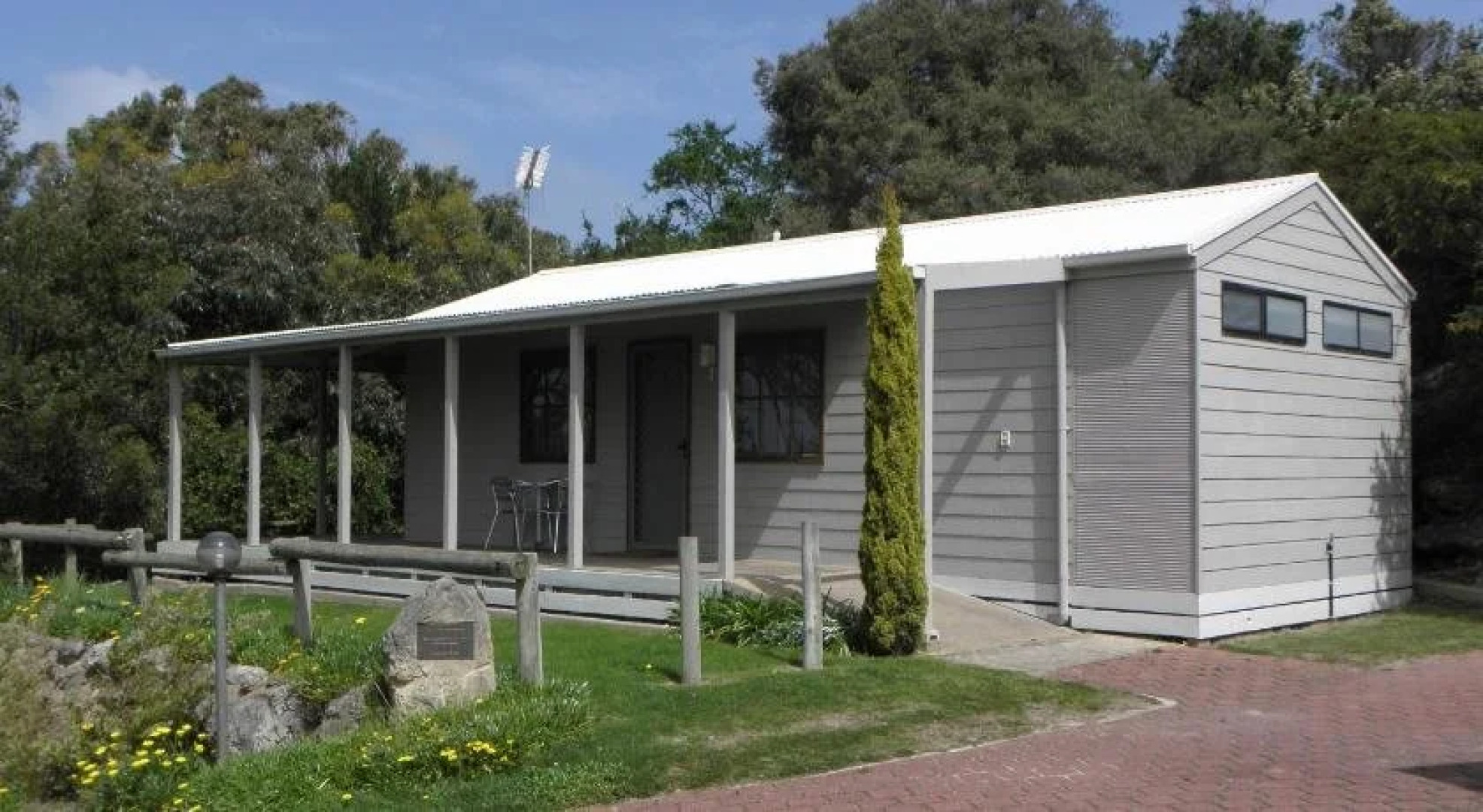 Lakeside Tourist Park