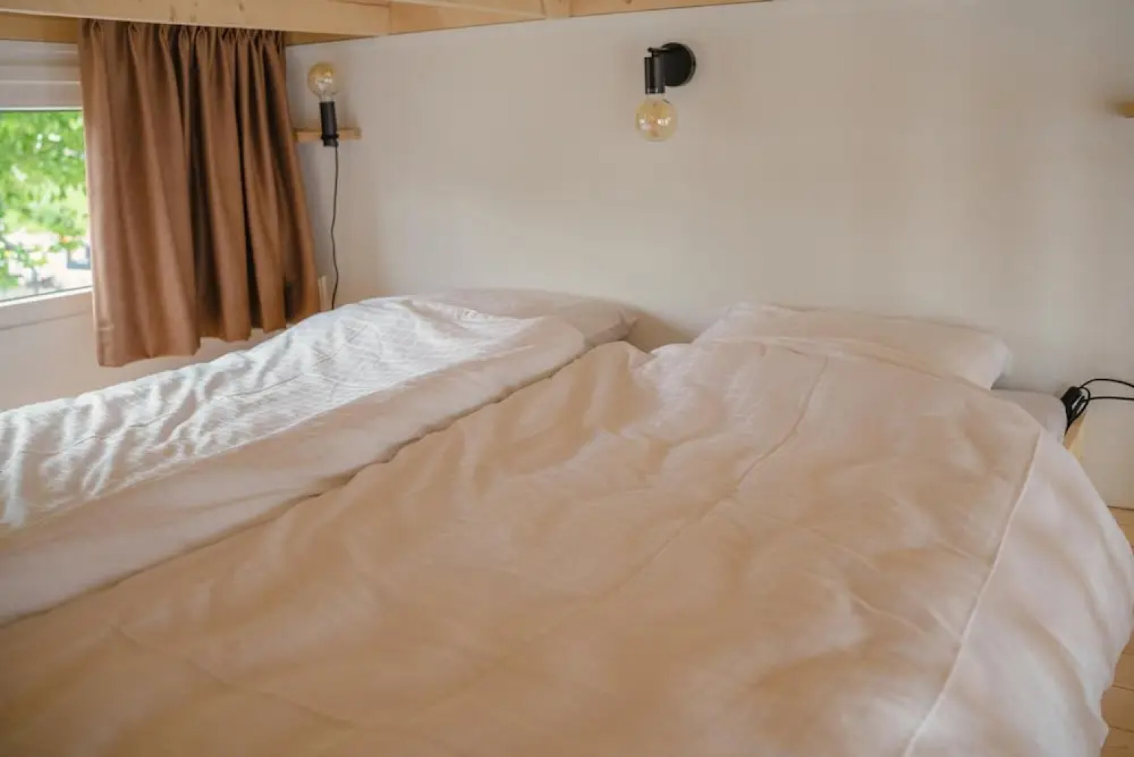 Tiny River House 2 Guest