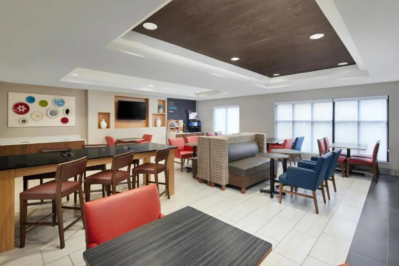 Holiday Inn Express & Suites Pensacola West-Navy Base