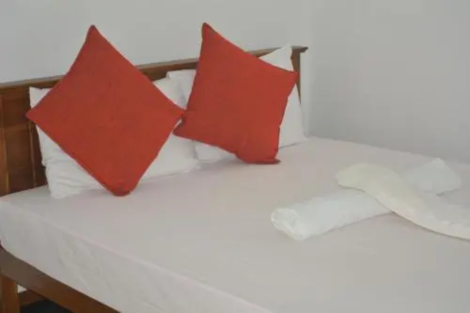 Green Fall Kandyan Rest