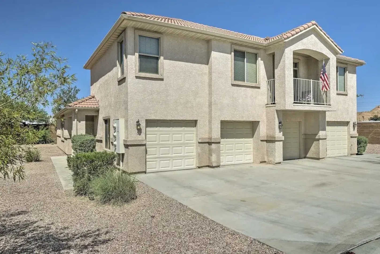 Dtwn Mesquite Condo w/ Resort Pool: Golf & Gamble!